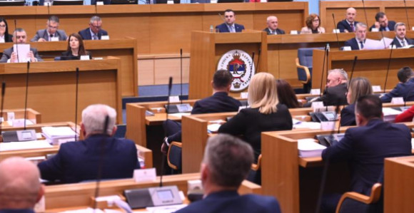 Невјероватно понижавање Народне скупштине Републике Српске и испуњавање жеља СНСД-а