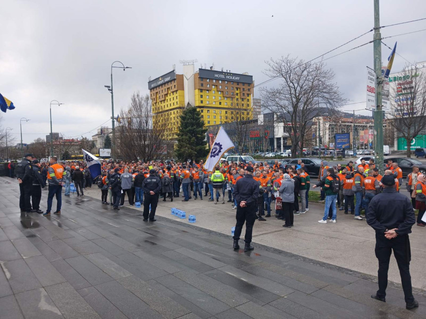 Protest radnika Nove željezare: Zaštitite domaću proizvodnju