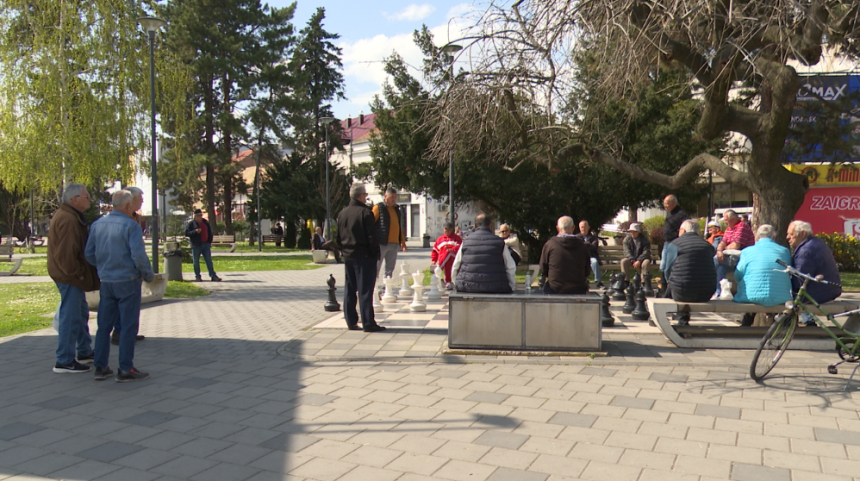 Директор ПИО РС се хвали резултатима, стварност другачија