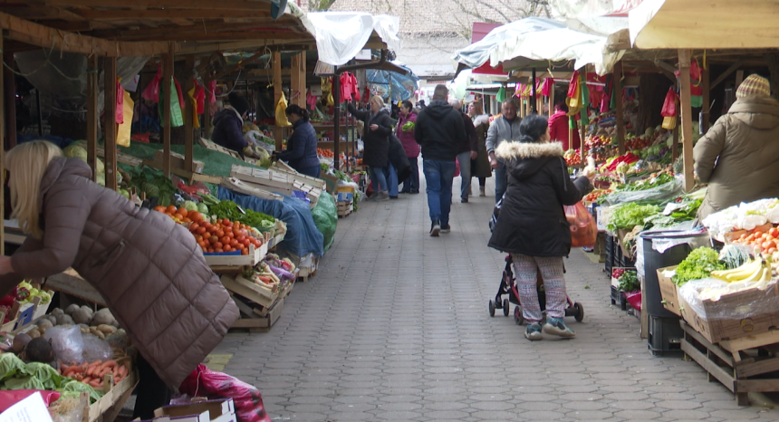 Paprene cijene voća i povrća u Banjaluci: Šta je najskuplje?