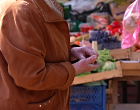 Уштеда марку: Како Влада Српске маже очи народу?