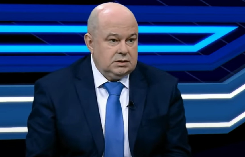 Čas iz ustavnog prava za Dževada Mahmutovića 