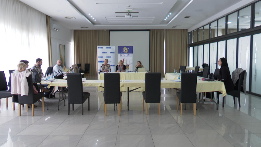 Iza napada na novinare uglavnom su politički moćnici