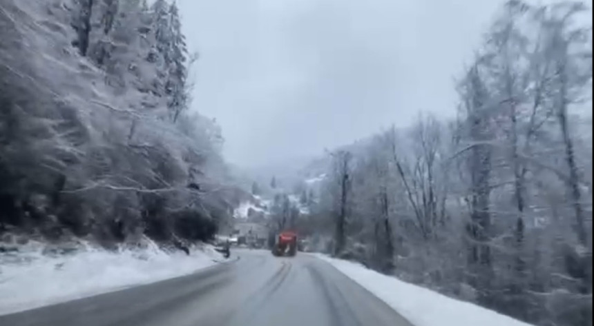 Snijeg na Romaniji: Bez struje u Foči, Čajniču, Kalinoviku