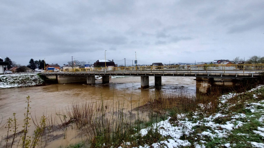 Приједор: Поплављено око 400 објеката, проглашен први степен одбране од поплава