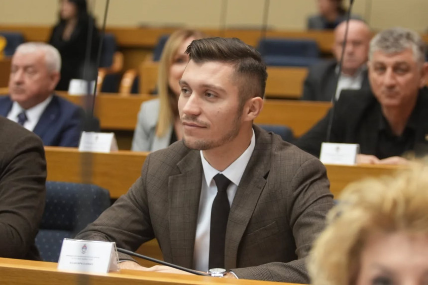 "Kockarska" Vlada - Oni kamatama brišu bolnice