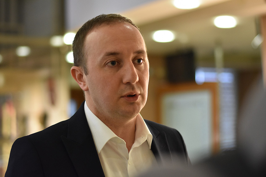 Бодирога пита Додика: Гдје су нестале паре? (ВИДЕО)