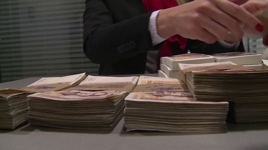 Po zelenaškoj kamati Srpska zadužena kako bi krpila prazan budžet u izbornoj godini