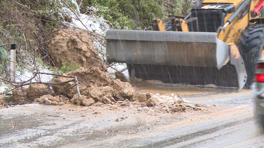 Дивич код Зворника: Саобраћај се поново одвија нормално
