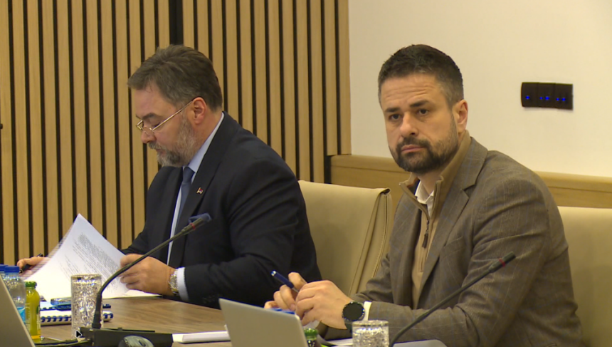 Odgovor opozicije SNSD: Prvo vratite oteto, pa pričajte o moralu (VIDEO)