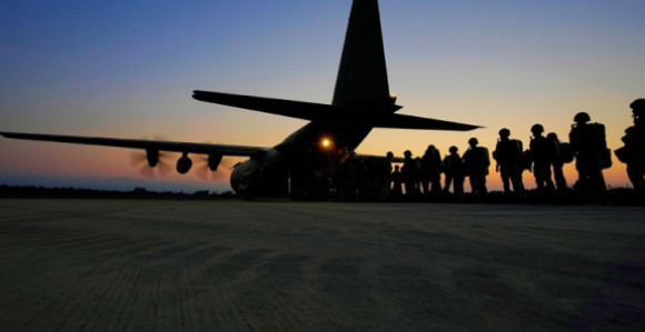 Хиљаде америчких падобранаца стиже на Блиски исток