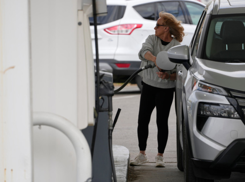 Stotine pumpi ostalo bez goriva zbog navale vozača