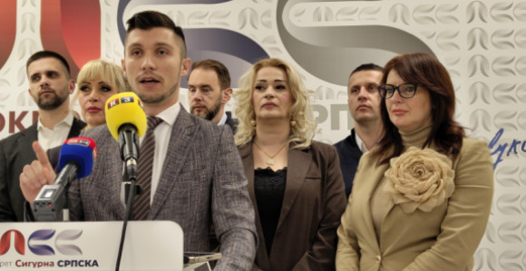 Погубна политика власти СНСД-а дошла на наплату (ВИДЕО)