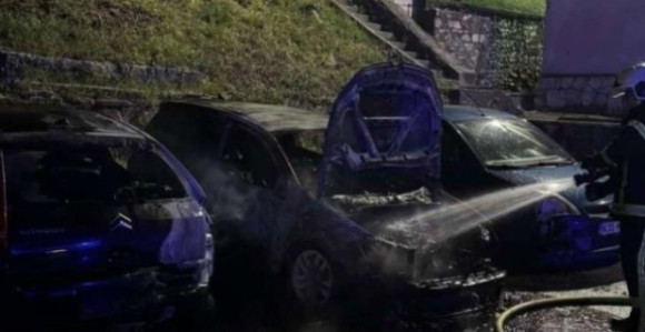 Мостар: Ухапшене двије особе због паљења више возила