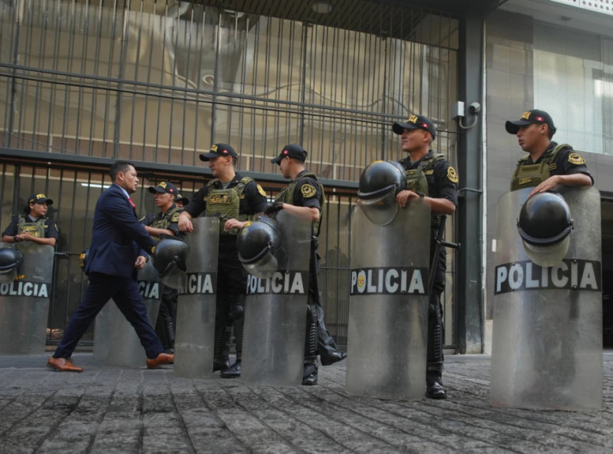 Перу: Срушио се зид стадиона на навијаче, има погинулих (ВИДЕО)