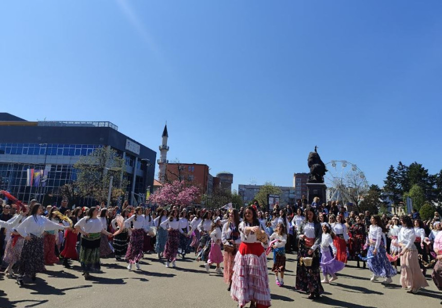 Бијељина: „Лазарице“ пјесмом и игром најавиле Васкрс