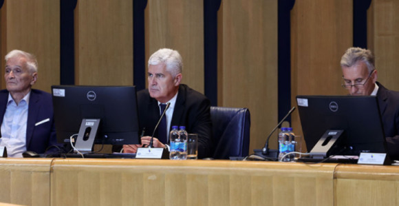 Zakazana sjednica Doma naroda i već najavljena blokada