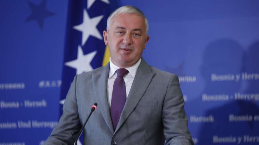 Dok tužioci "spavaju", komisija otkriva nove afere