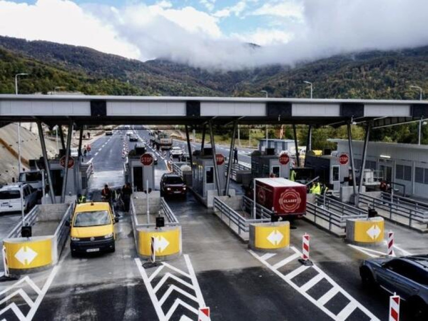 Хрватска "укида" рампе, у БиХ се по ТАГ иде пјешке