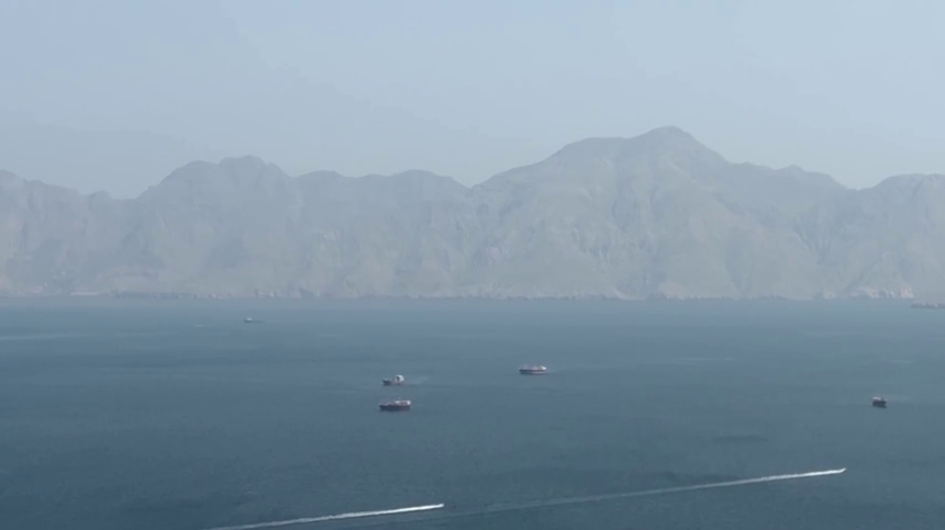 Три супертанкера са нафтом ипак прошла кроз Ормуски мореуз