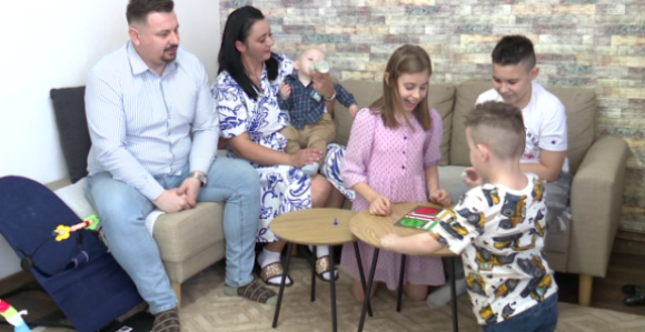 Упознајте породицу Симић из Бијељине и њихово топло гнијездо