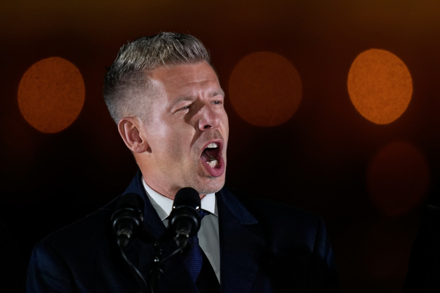 Снимак је прославио Мађара: Тајно снимао своју жену