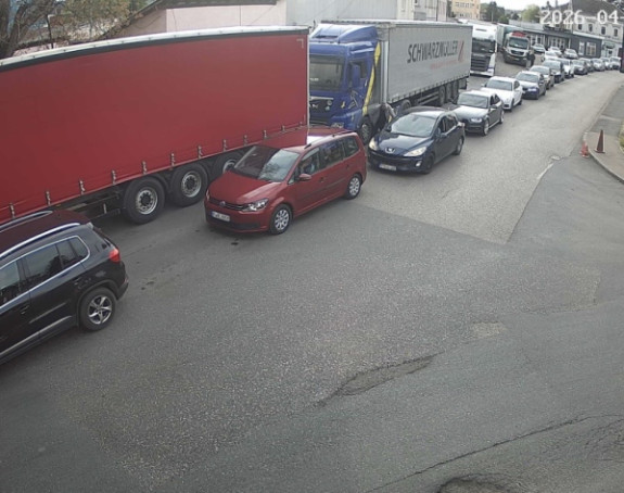 Gužve na izlazu iz BiH, ovi granični prelazi su krcati