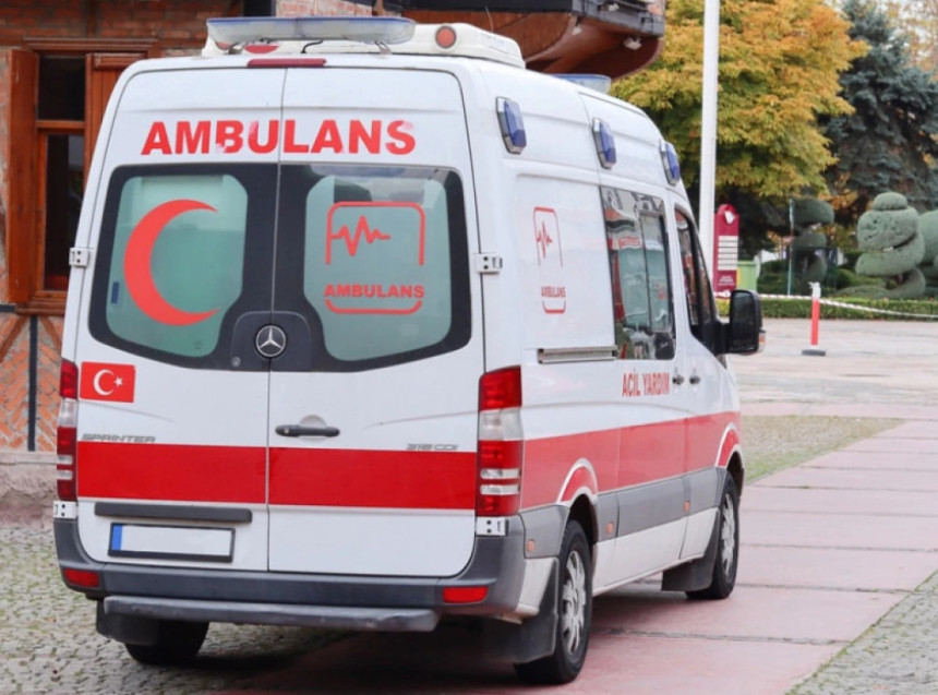 Пуцњава у средњој школи, повријеђена дјеца и одрасли (ВИДЕО)