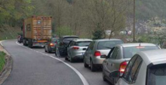 Потпуно блокиран саобраћај на улазу у Бањалуку