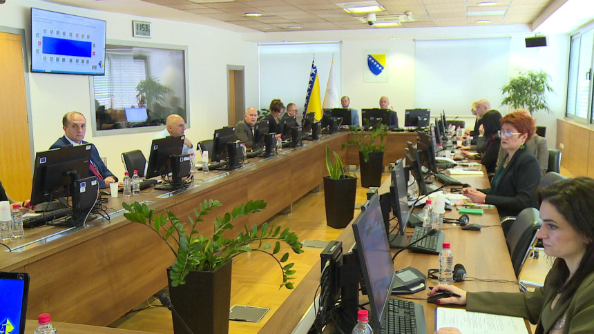 Evropska unija razmatra prekid finansiranja VSTS-a 