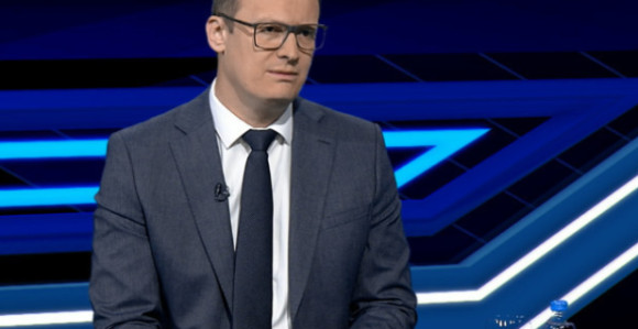 “Институције да доносе одлуке, а не кафане”