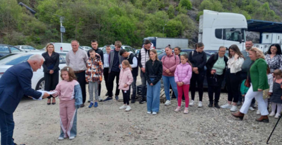 M:tel nastavlja da stipendira djecu sa Kosova i Metohije