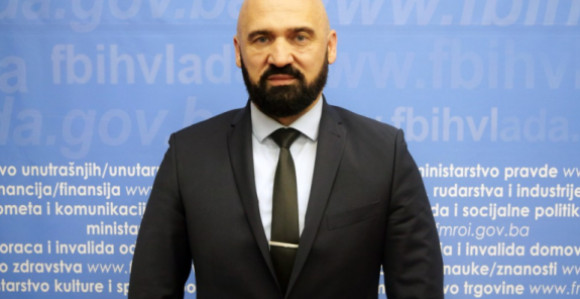 U Federaciji BiH pretresaju ministra unutrašnjih poslova