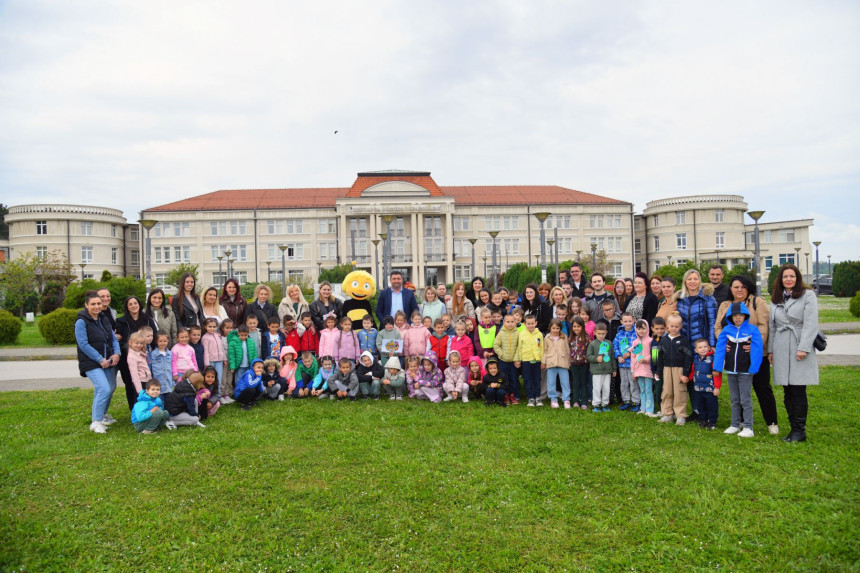 Садњом дрвећа обиљежен Дан планете Земље у Бијељини