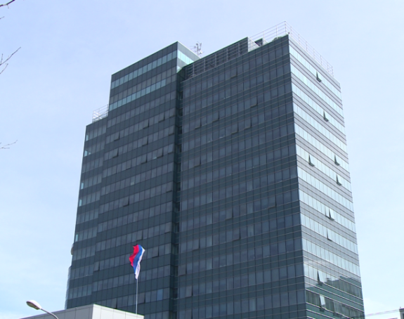 Vlada RS se hvali mjerama, a kažu da je majkama četvoro i više djece dovoljno 750 KM?!