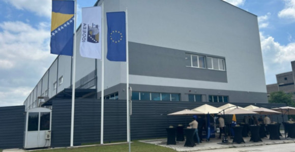 Хитно упозорење ИДДЕЕА: Грађанима стижу лажне поруке