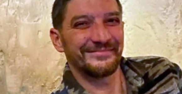 Мушкарац преминуо 20 минута након што је пуштен кући