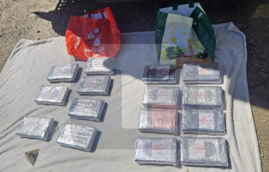Zaplijenjeno 17 kilograma kokaina, uhapšene tri osobe