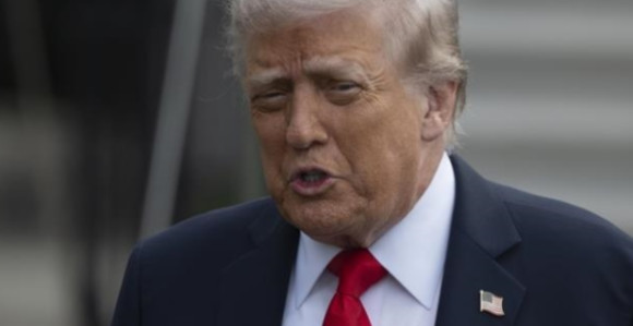 Трамп обавио разговоре са Путином и Зеленским