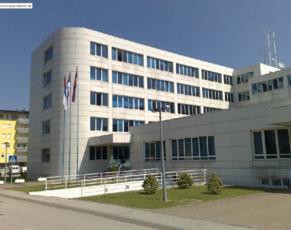 MUP RS upozorava: Širi se prevara putem SMS poruka