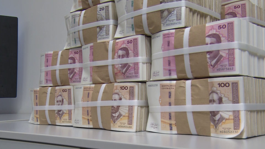 Iako nije nadležan, Dodik najavljuje uvođenje 13. plate!