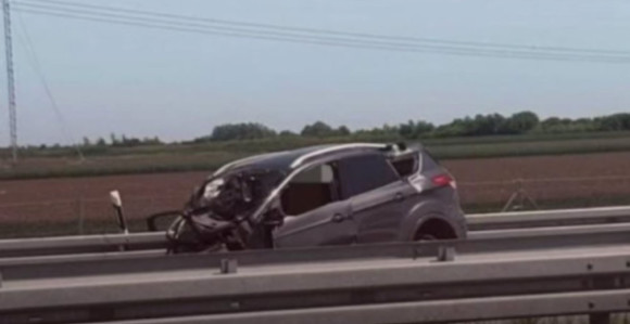 Teška saobraćajna nesreća kod Rume, troje poginulo