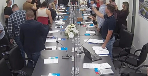 Opšta tuča tokom sjednice, kamera sve zabilježila (VIDEO)