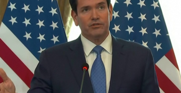 Понуда Ирана о отварању Ормуза неприхватљива за САД