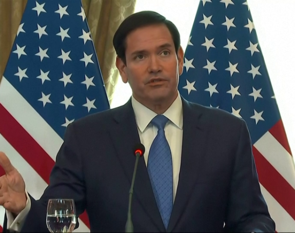 Понуда Ирана о отварању Ормуза неприхватљива за САД