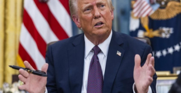 Трамп: Иран је у колапсу, управо су нас обавијестили