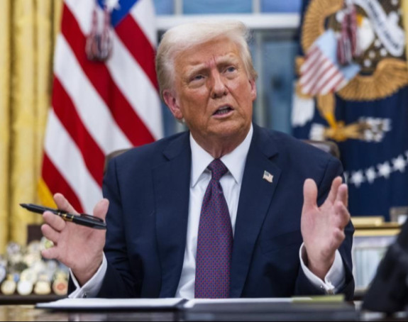 Трамп: Иран је у колапсу, управо су нас обавијестили