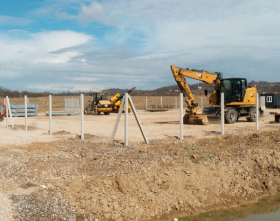 Спорна градња соларних електрана код Добоја