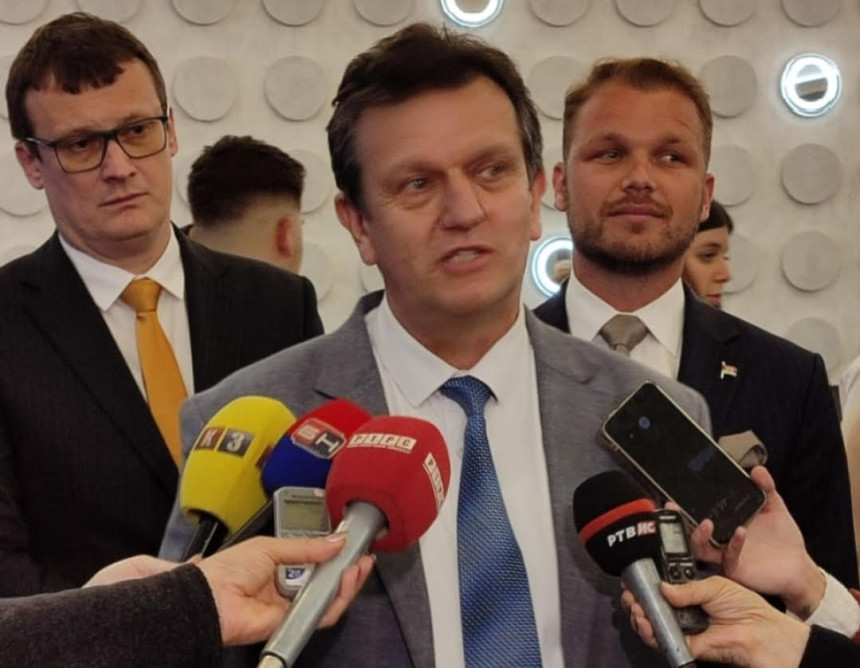 Блануша и Станивуковић позивају на јединство и груписање опозиционог блока против режима