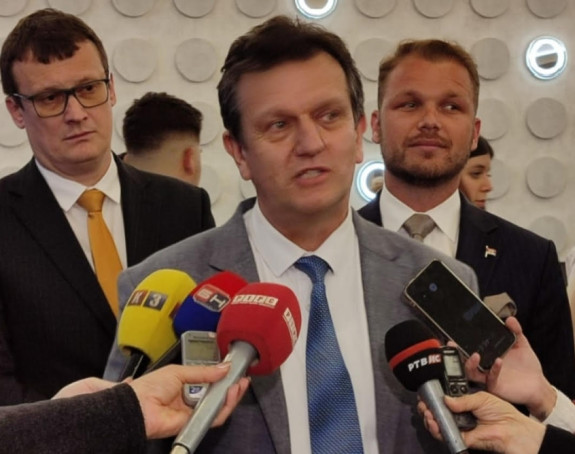 Блануша и Станивуковић позивају на јединство и груписање опозиционог блока против режима